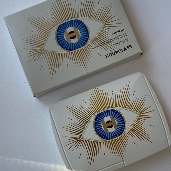 HOURGLASS Ambient lighting Evil Eye Palette - Picture 2 of 11